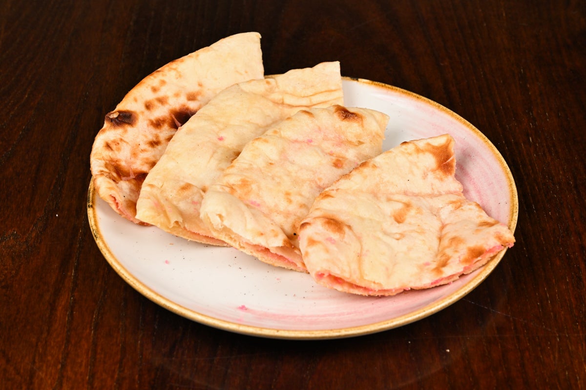 Peshwari Naan (contains dairy), (contains gluten)