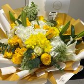 Laura Summer Bouquet 3