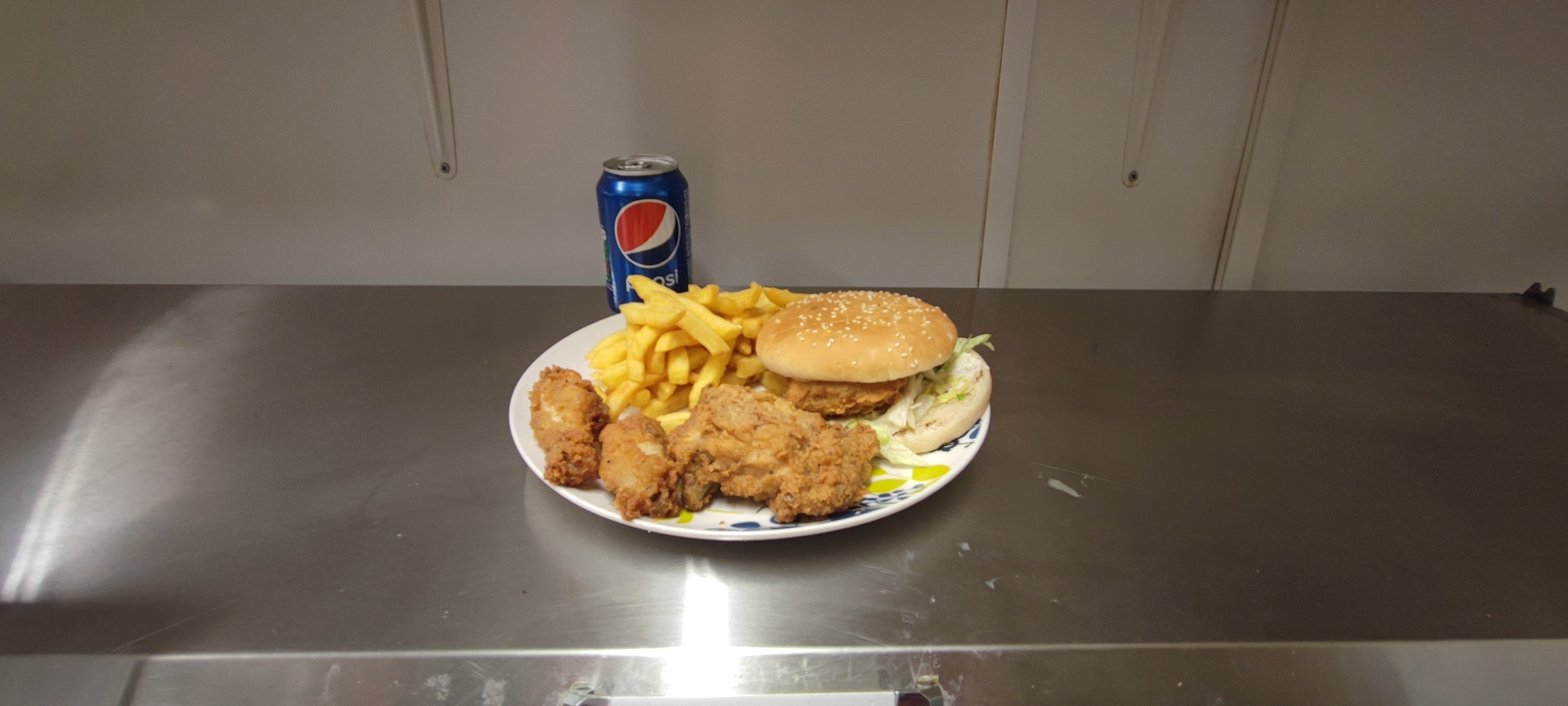 Uk Rooster Mini Feast