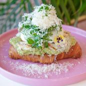 Crispy Croissant With Avocado And Halloumi