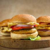Bun Egg Shaami Sliders (3 pcs).