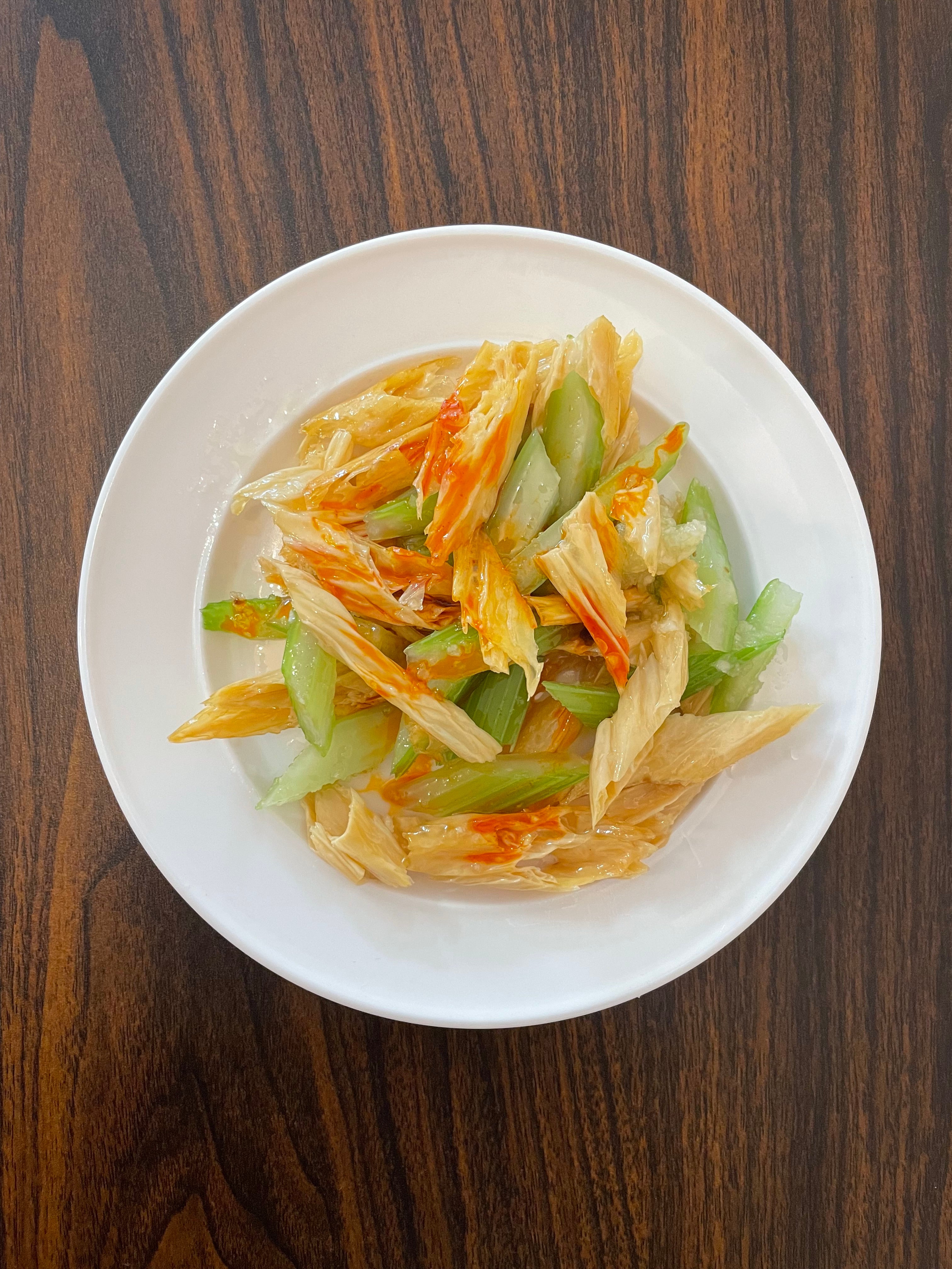 Yuba With Celery in Chilli And Garlic Sauce红油腐竹