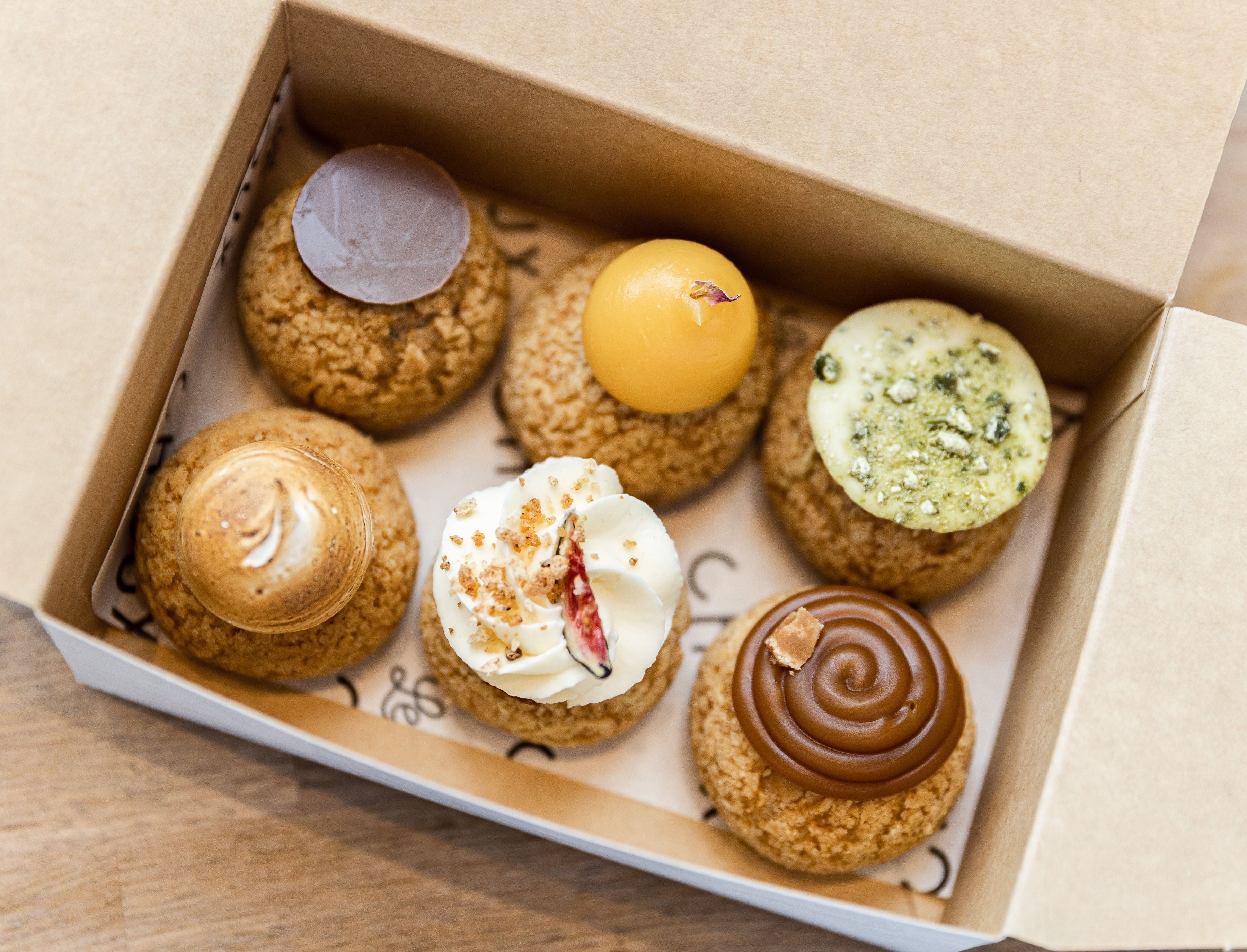Box of 6 Choux