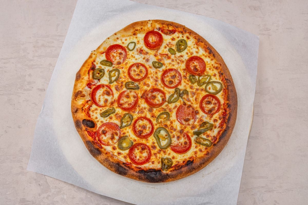 10" Medium Pepperoni Hot Pizza