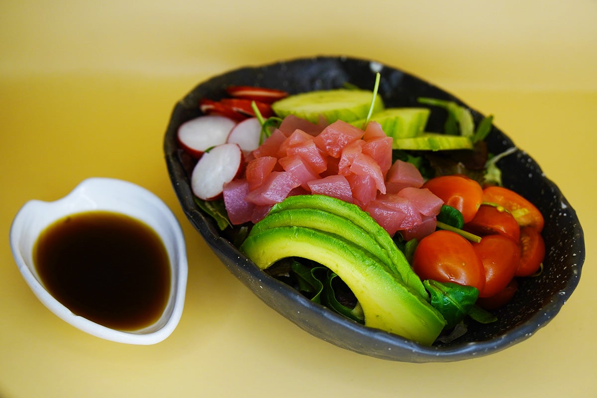Tuna sashimi salad