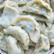Chives, Egg And Shrimp Dumplings 韭菜鸡蛋虾仁饺子