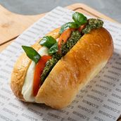 Mozzarella with basil pesto and Tomato with Basil leaves BRIDGE ROLL