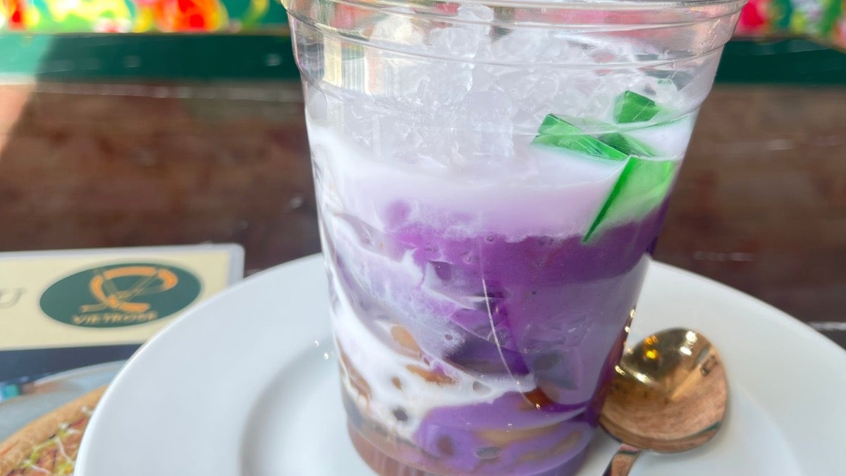 Three colors beans sweet soup/ Chè ba màu