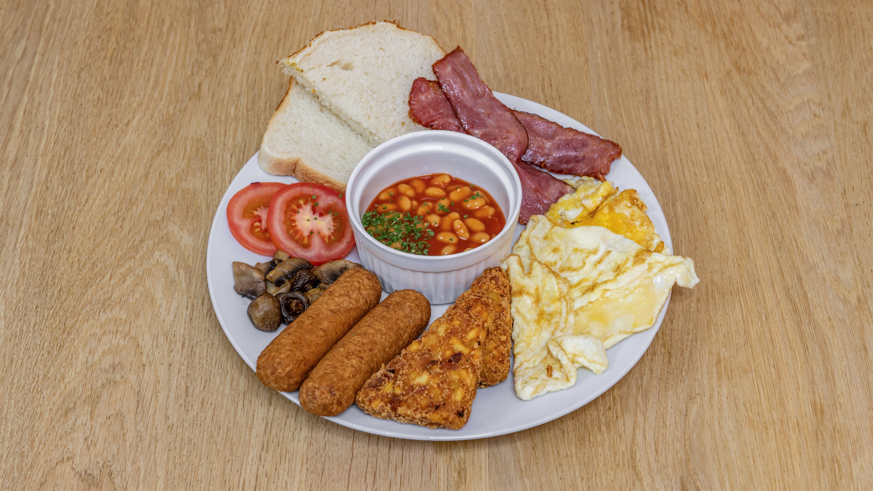 A Classic Rich English Breakfast