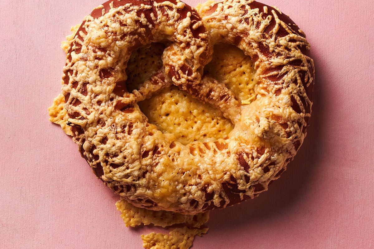 Sourdough Pretzel (with cheese)