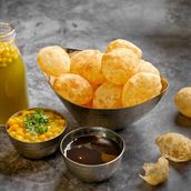 Pani Poori With Ragda