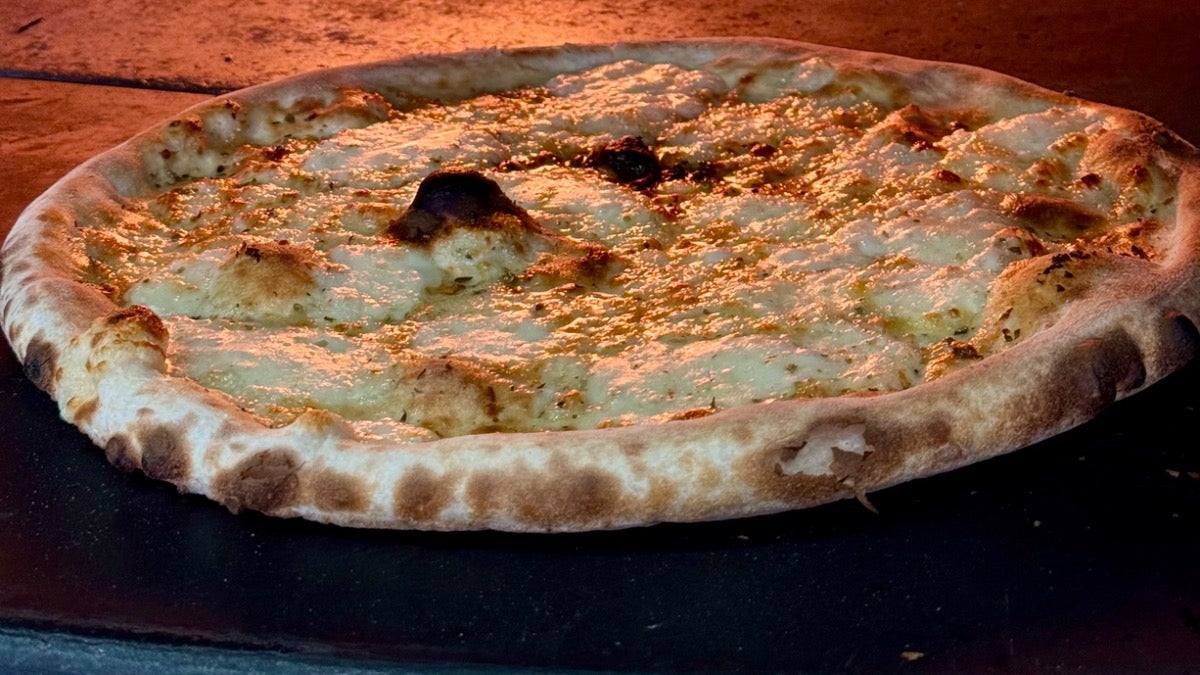 Garlic Pizza Bread with Mozzarella