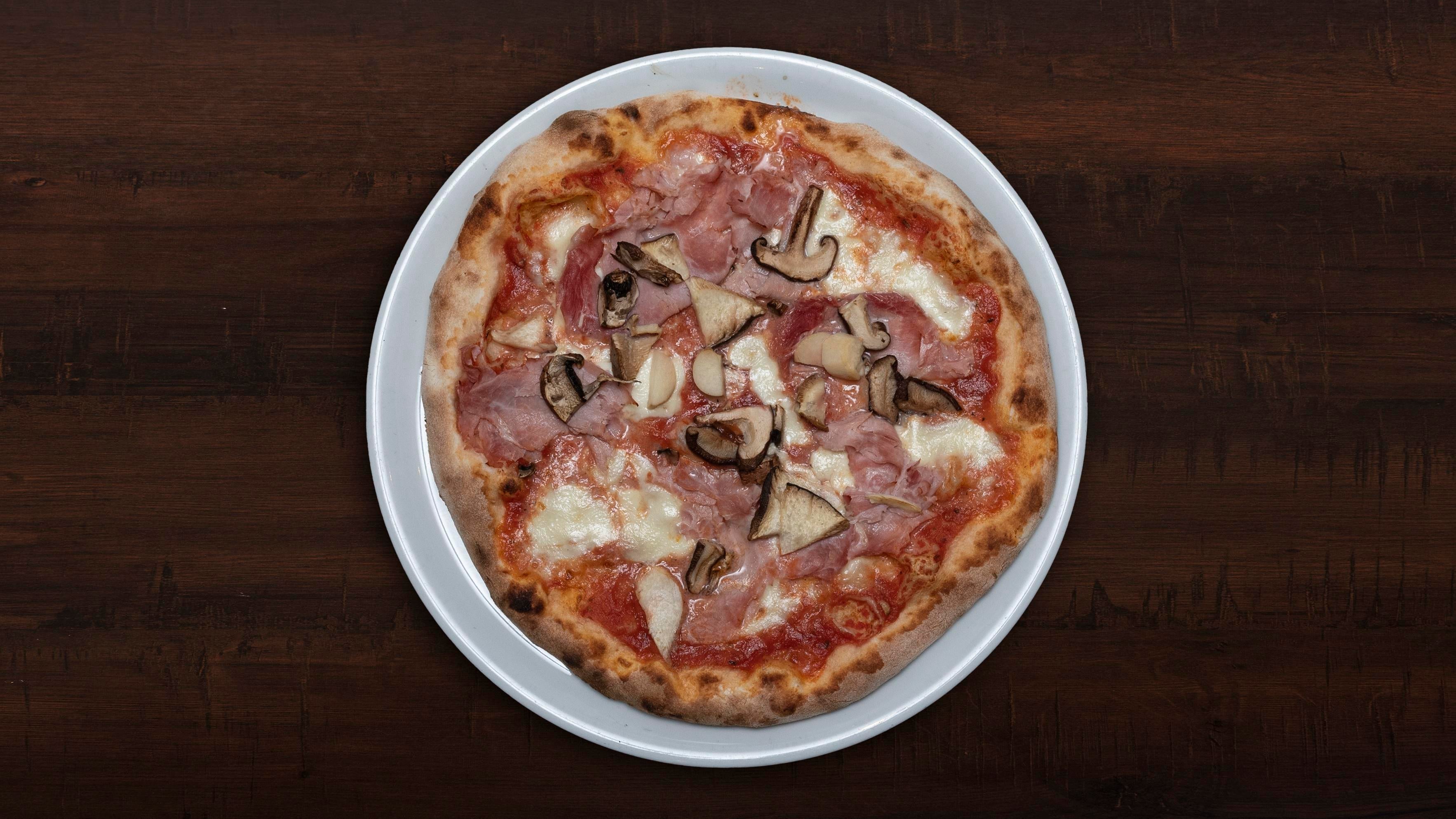 Prosciutto E Funghi