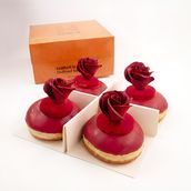 Valentines Box of 4 Donuts