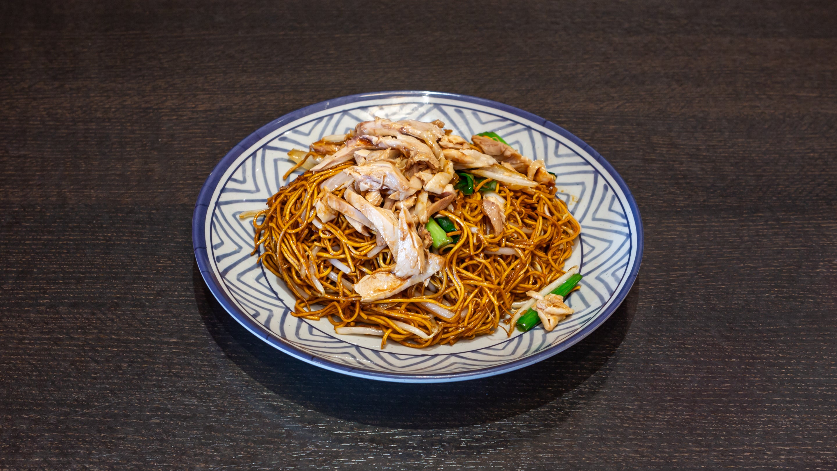 Stir-Fried Beef with Chicken 干炒牛河