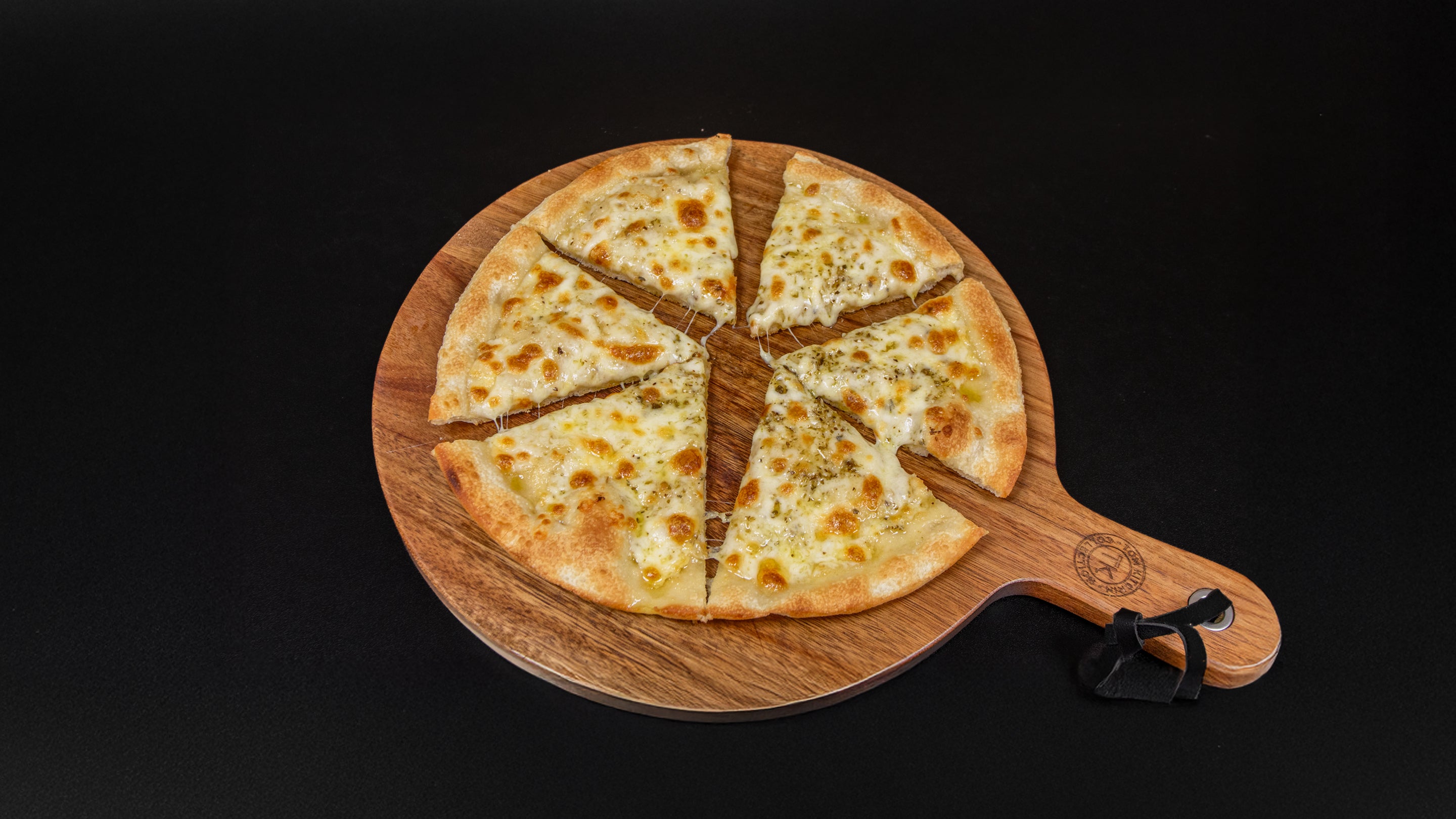 18. Garlic bread with Cheese