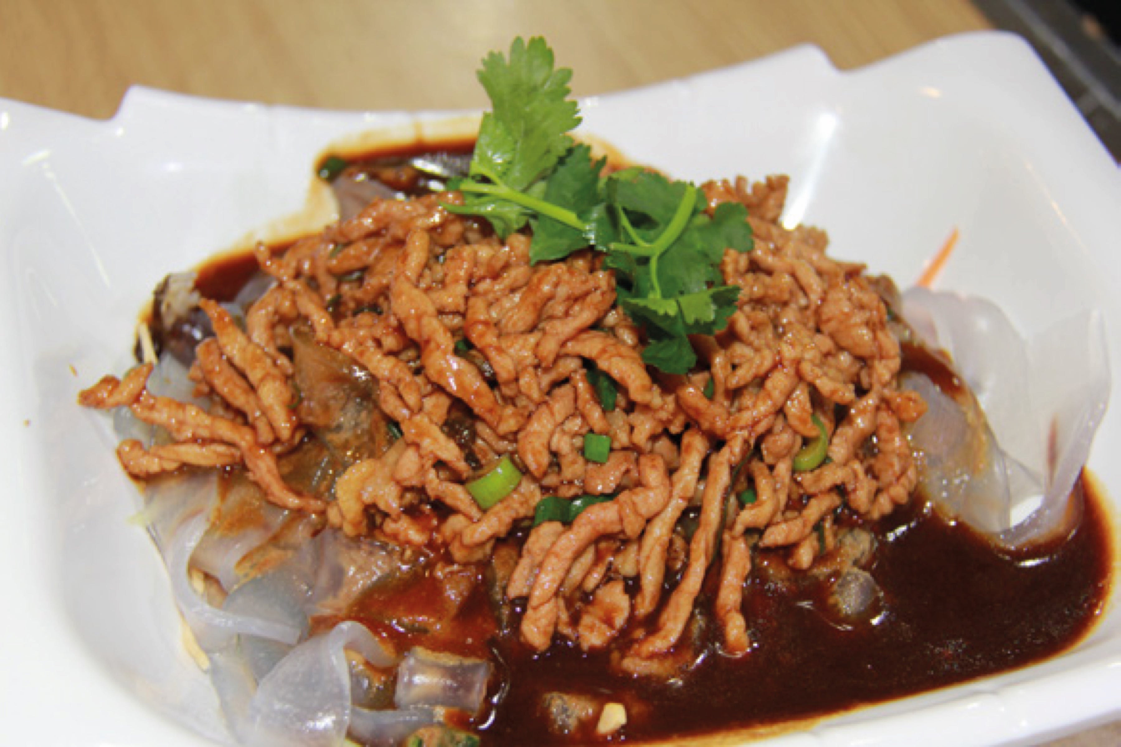 Homemade Bean Jelly Noodles With Shredded Pork (Served Cold)