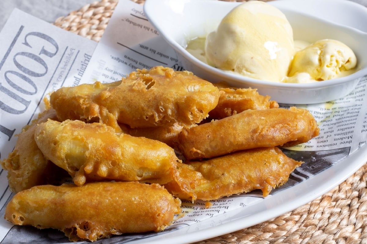 Banana Fritters with Ice Cream ( Pieces)
