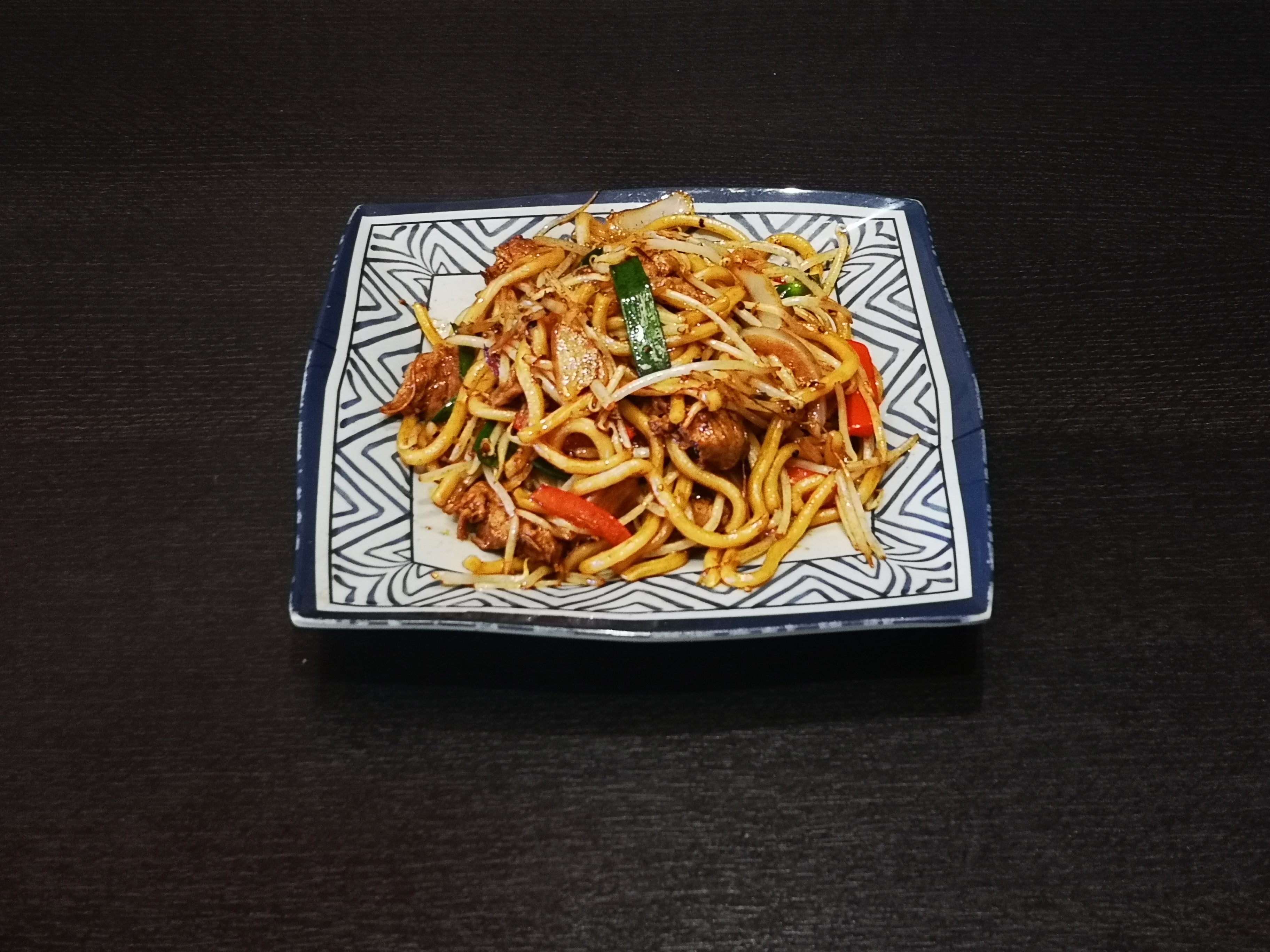 Fried Udon with Beef Fillet with Black Pepper 黑椒牛柳炒乌冬
