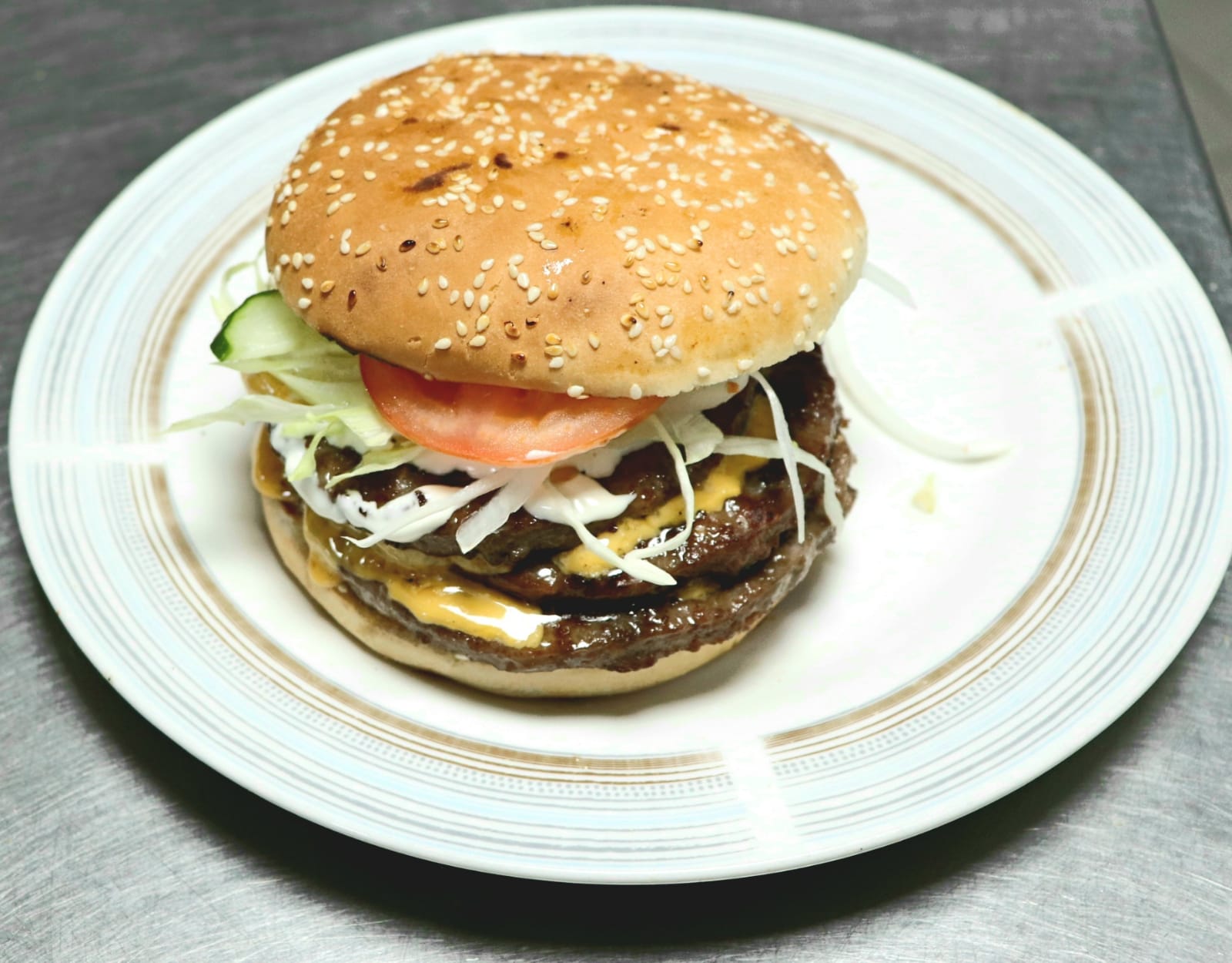 Mega Burger(3 x 1/4 petty) with Cheese