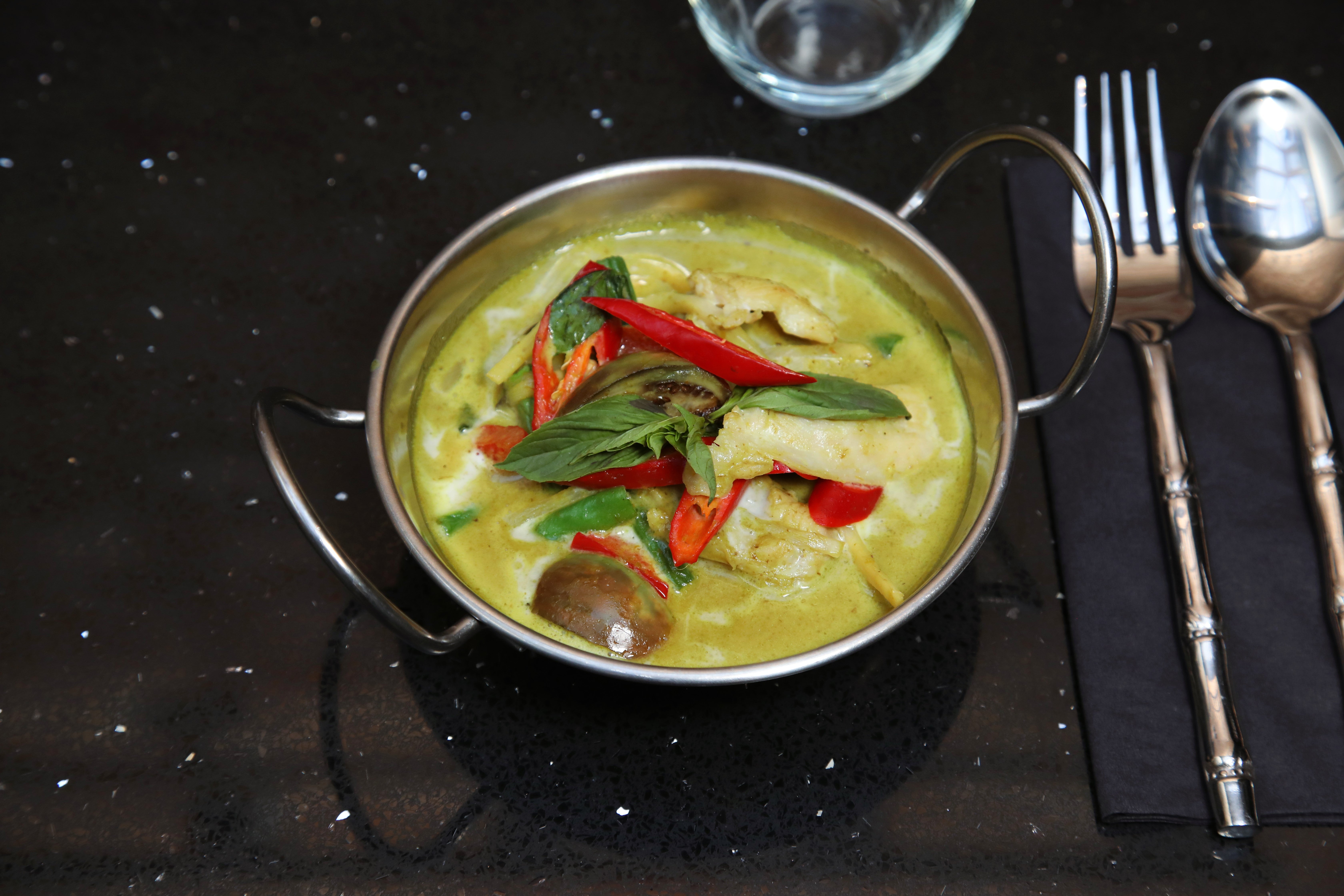 Gaeng Kiew Wan (Green Curry)