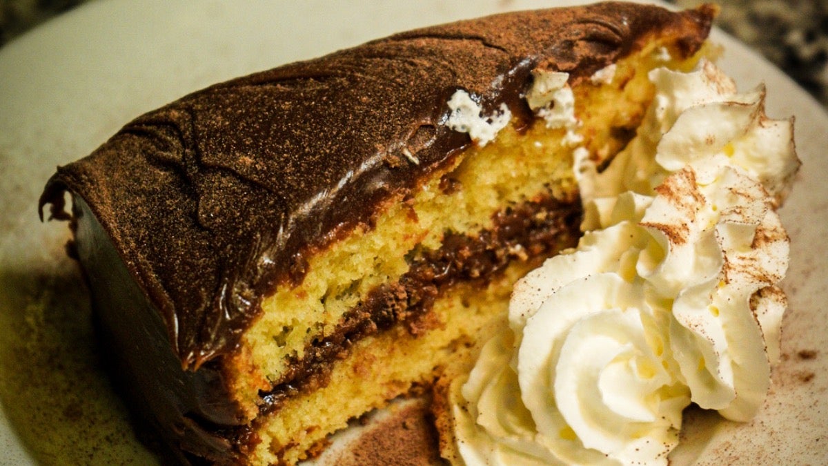 Carrot & chocolate cake bolo de cenoura com brigadeiro