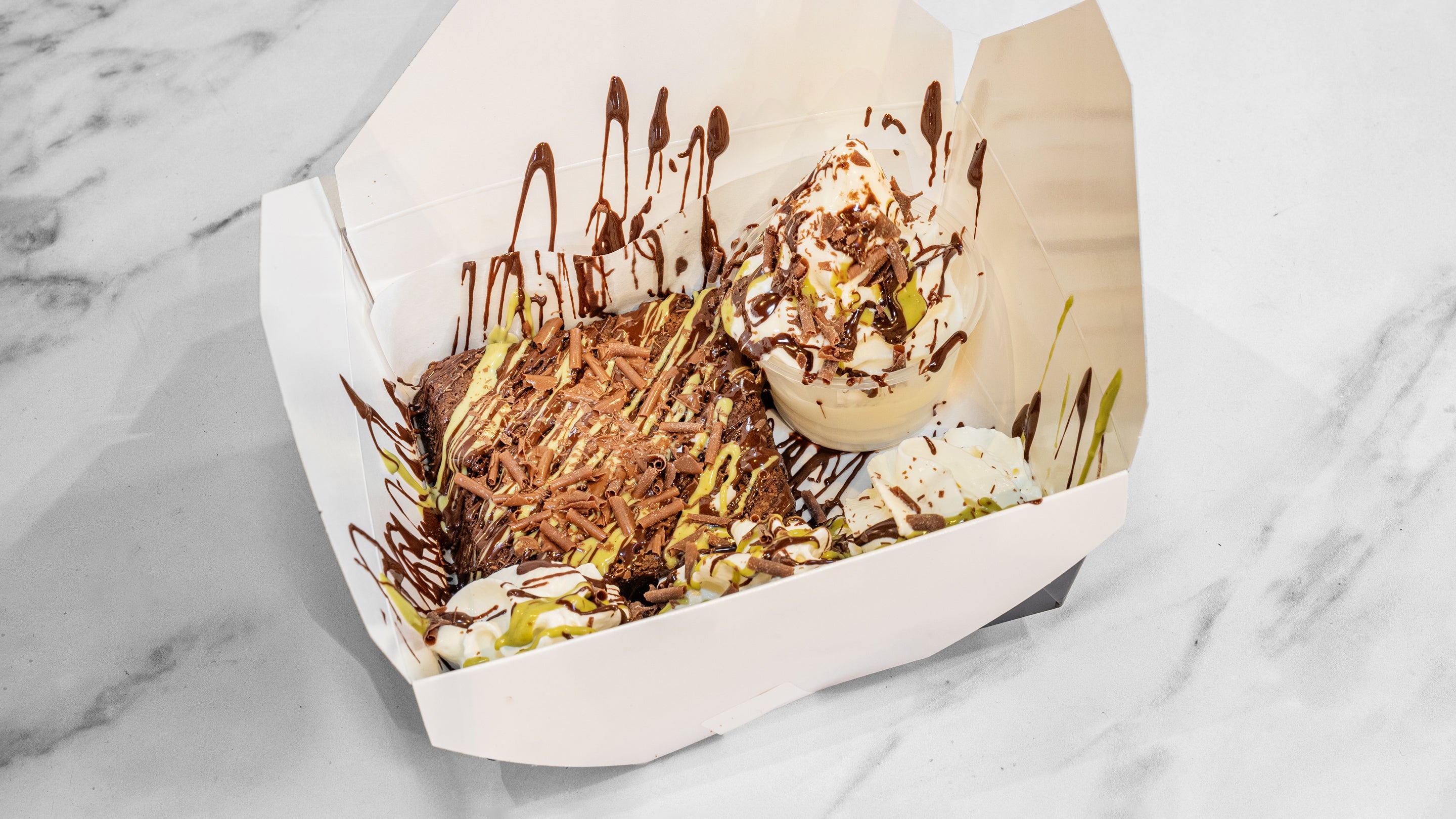 Pistachio & Milk Chocolate Brownie Tray