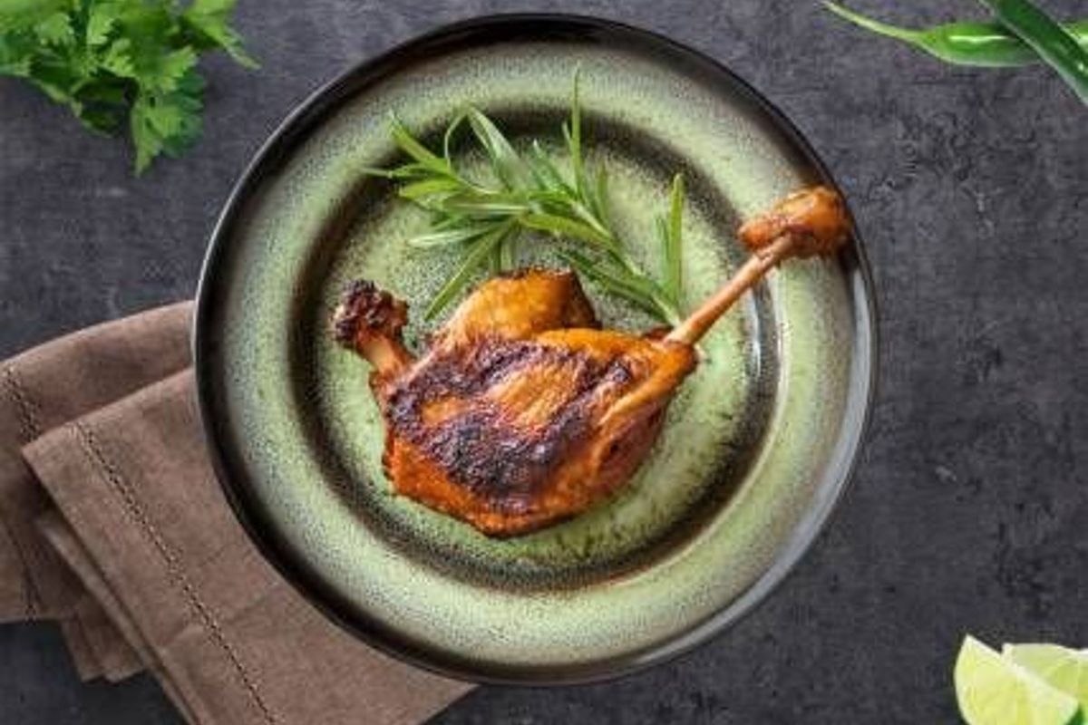 Half Crispy Aromatic Duck