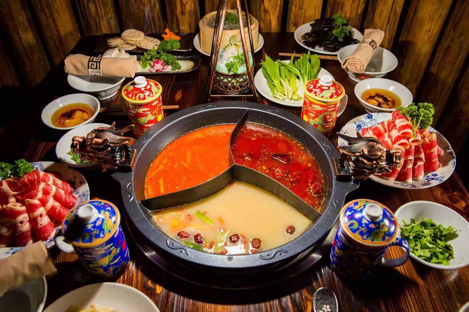 以下两个精品汤底 Choose Two Soup Base