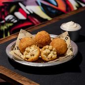 Truffle Mac and Cheese Balls 