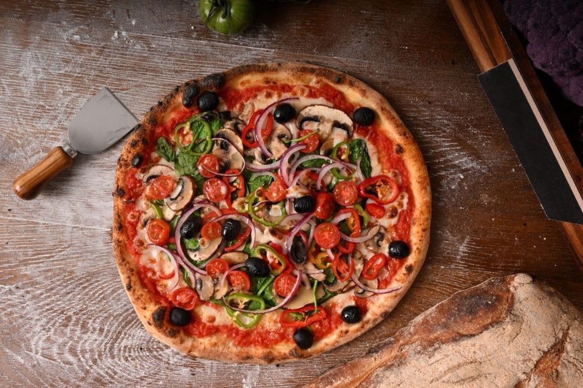 14" Vegetable with Goats Cheese Pizza (V)