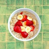 Oats with Banana and Strawberry
