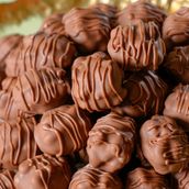NEW CHOCOLATE CARAMEL WALLNUT