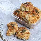 Croissant Box Mini Zaatar 10 Pieces