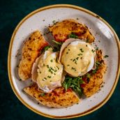 Turkey Egg Benedict Ala Mini Pizza