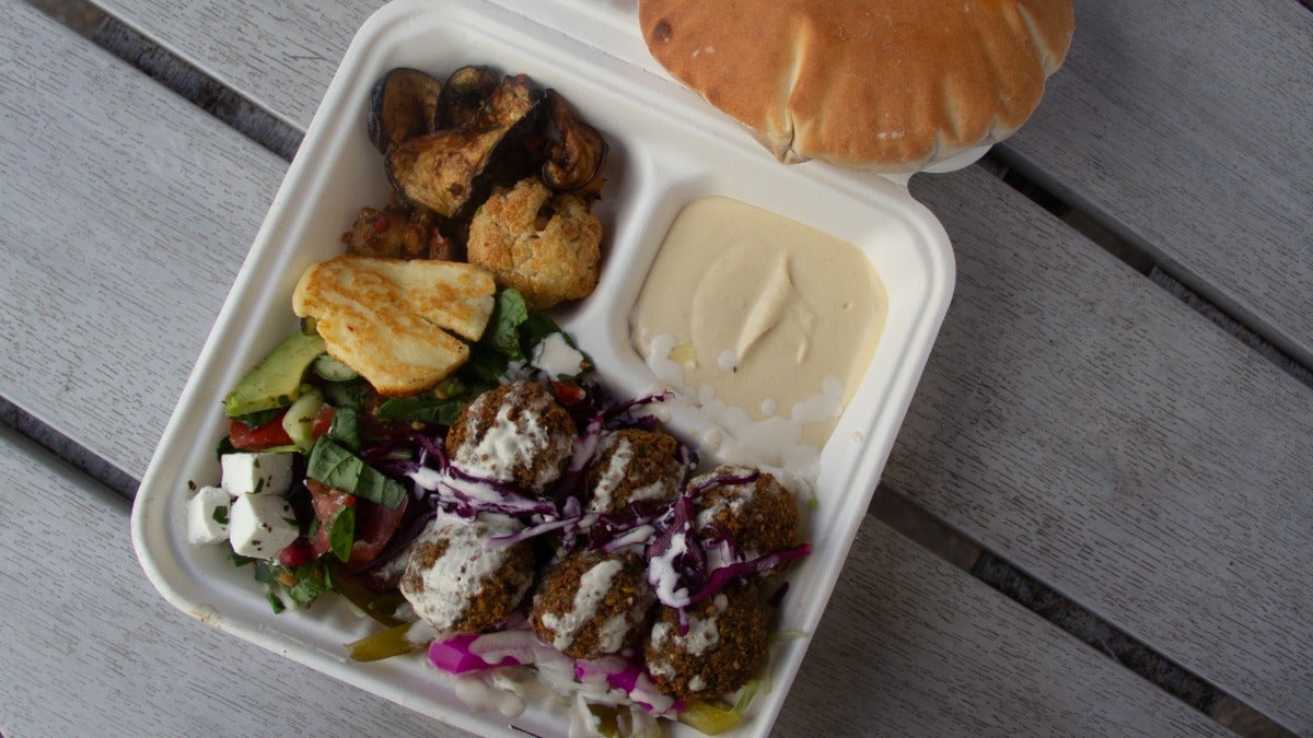 Halloumi Salad Box