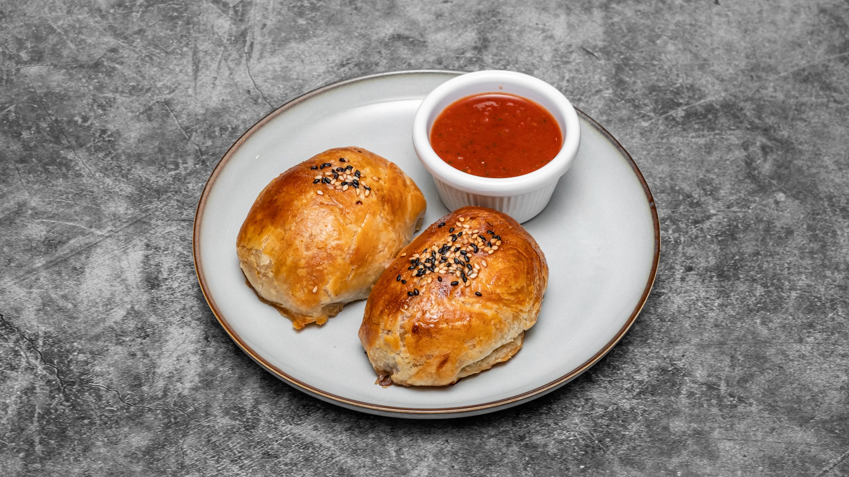 Beef samosa 2 pcs