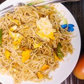 Egg Hakka Noodles