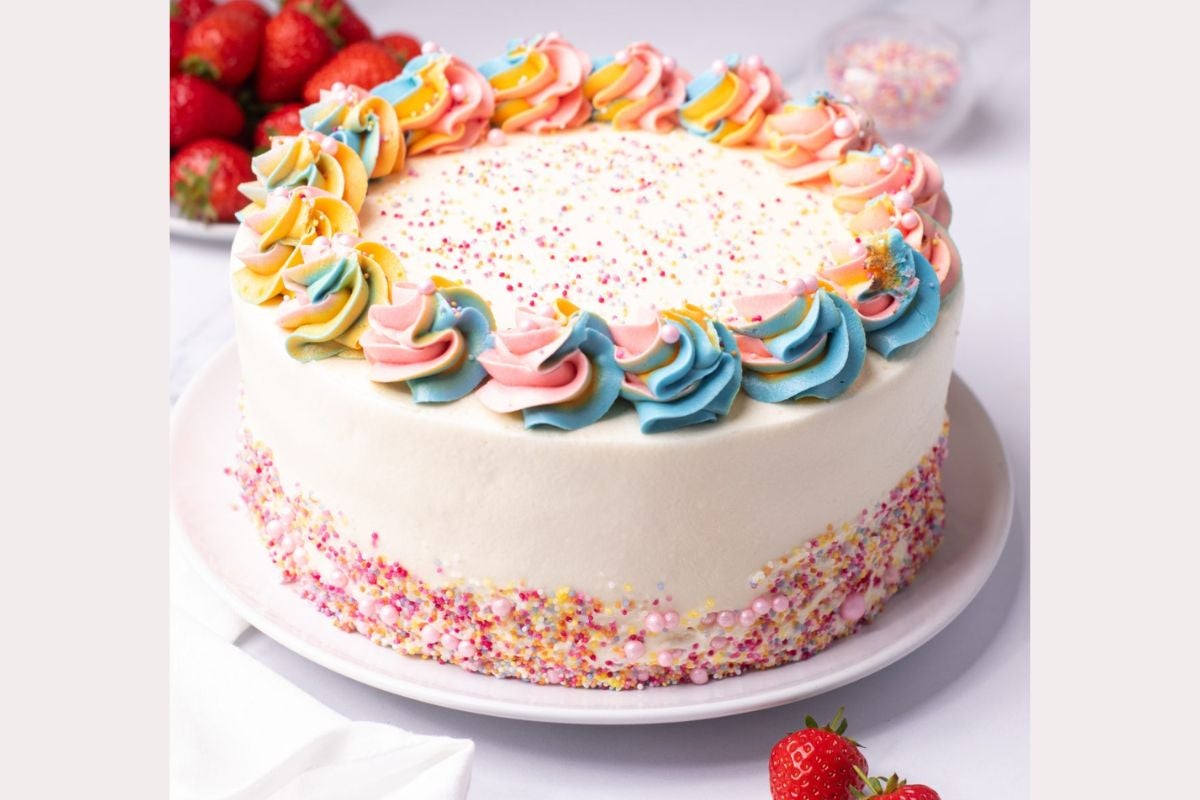 Full Vanilla Funfetti Cake