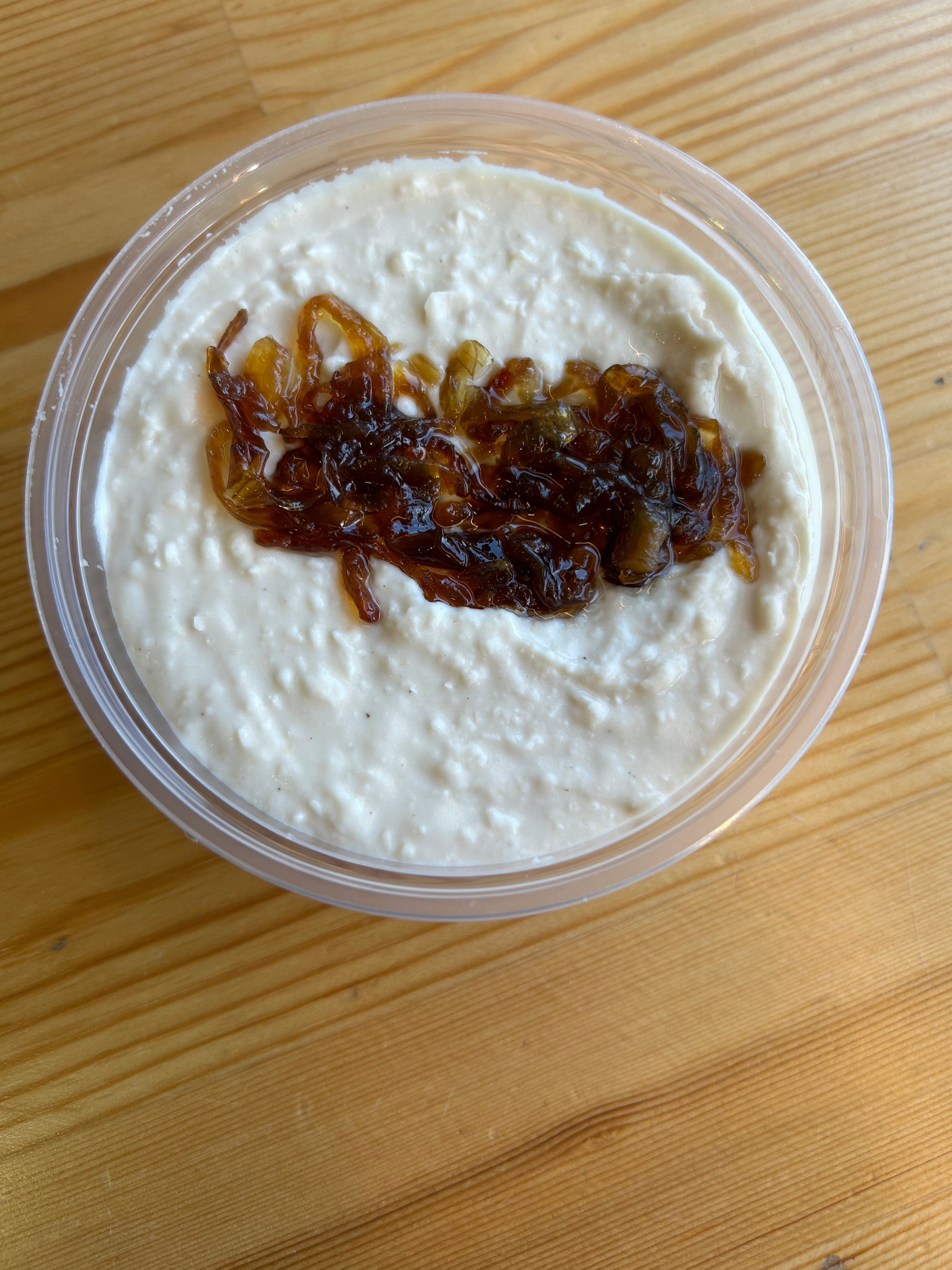 Fasole batuta de post-cu ceapa caramelizata