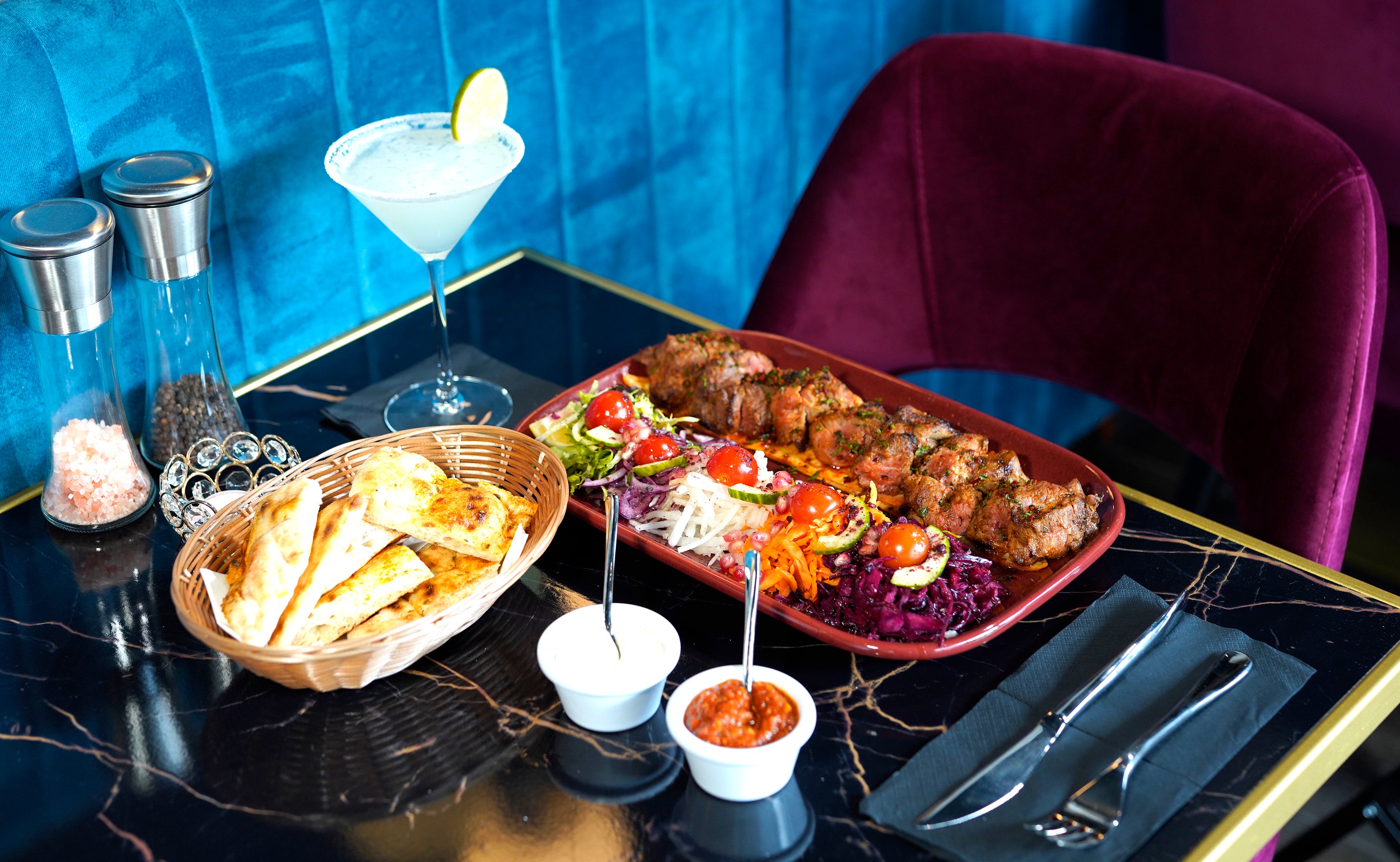 Zuzu Bistro Bar
