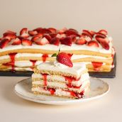Vanilla Strawberry Cake