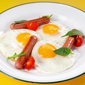 Breakfast Eggs With Sausages