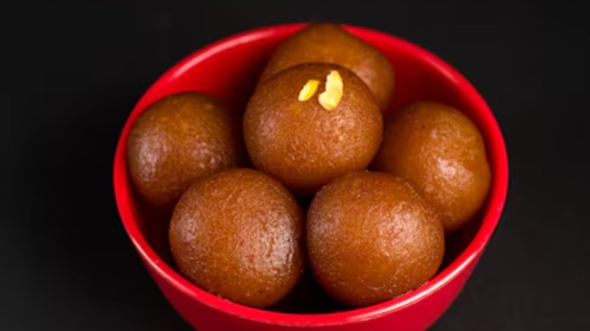 Warm Gulab Jamun(3 pcs)