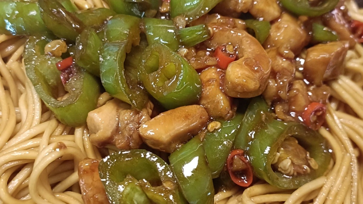 辣椒鸡丁意面 Chhilli Chicken with Spaghetti