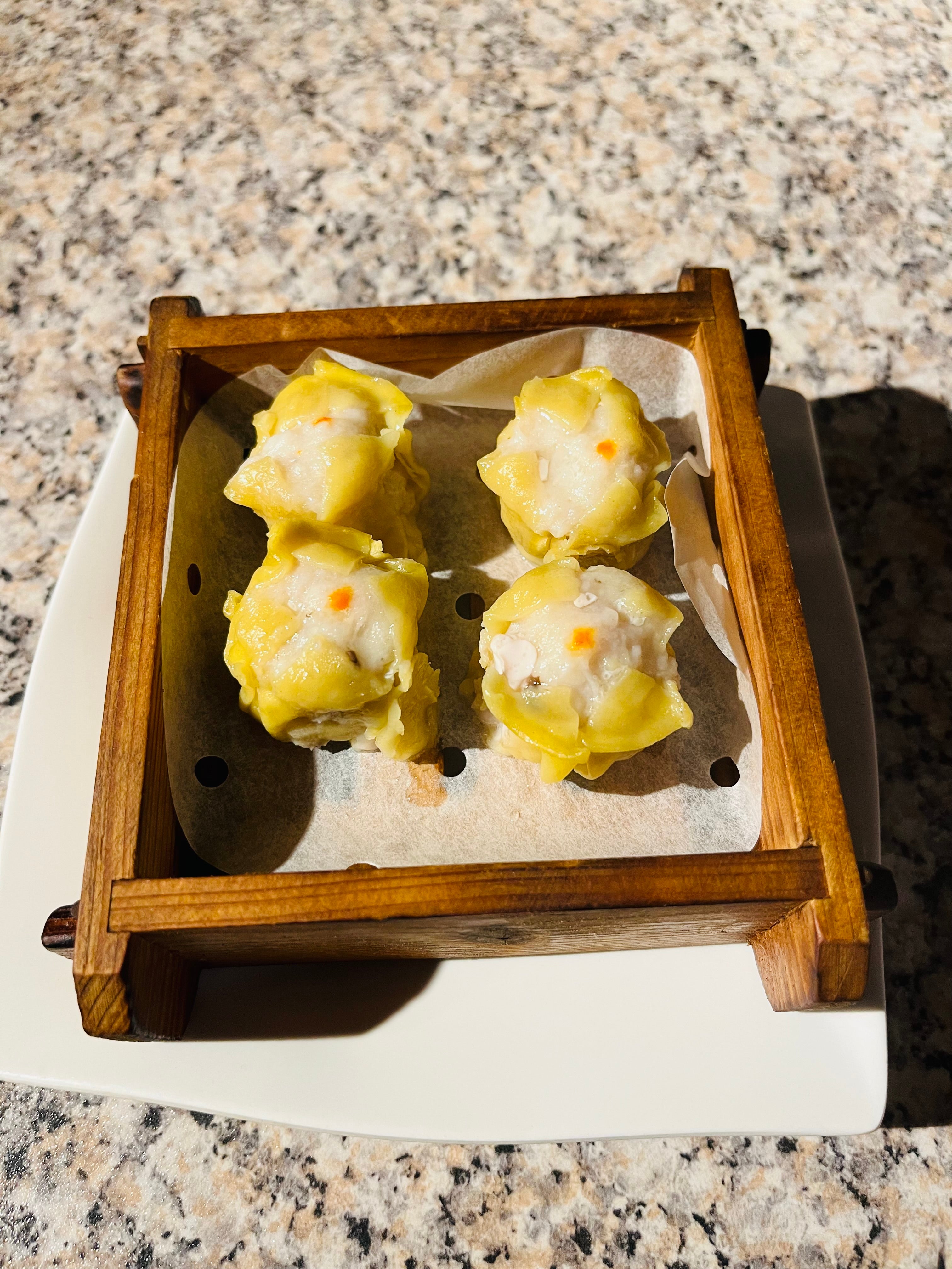 Steamed Pork Dumplings (4 pieces)