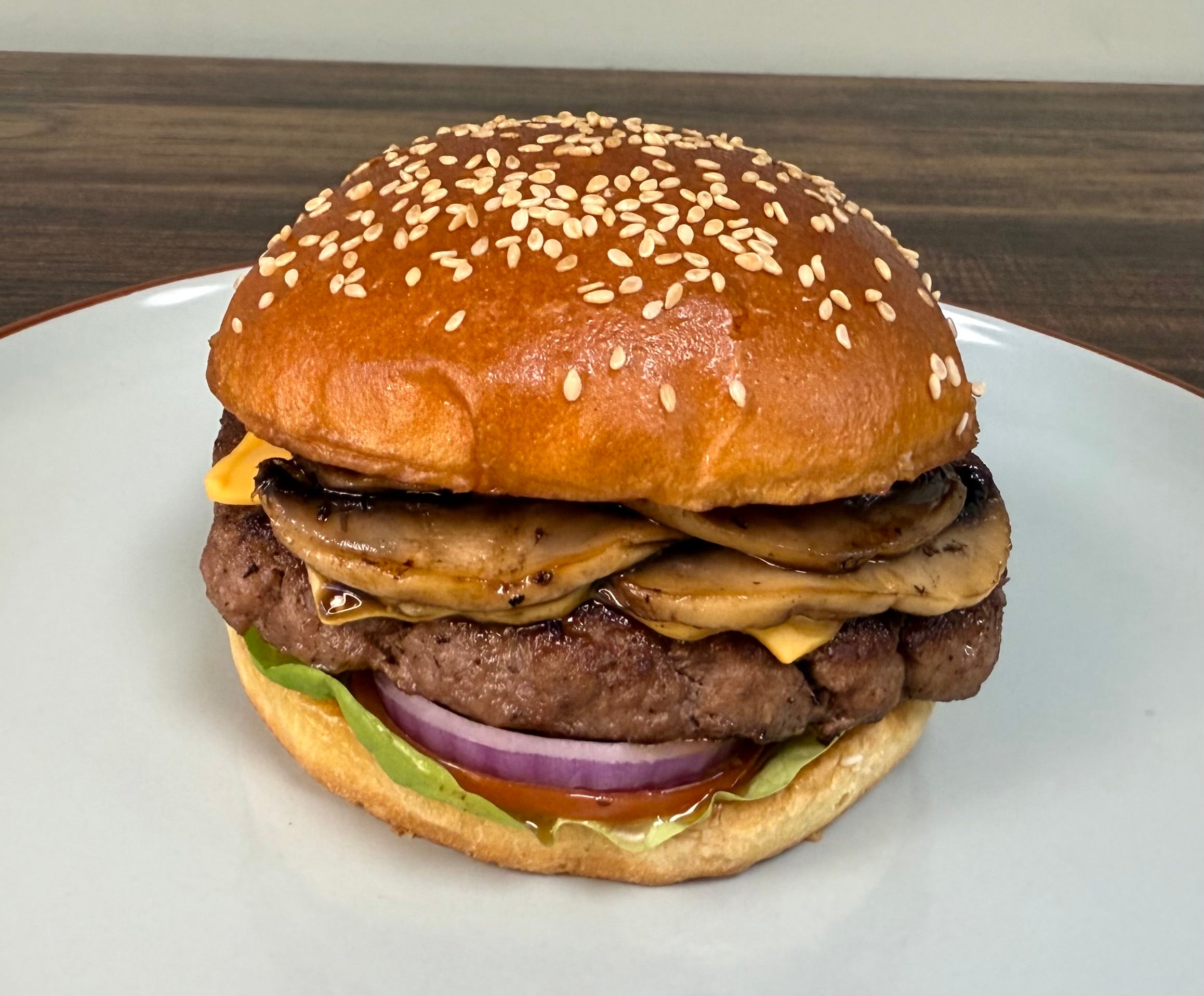 Mushroom & Cheese Beef Burger – 6oz