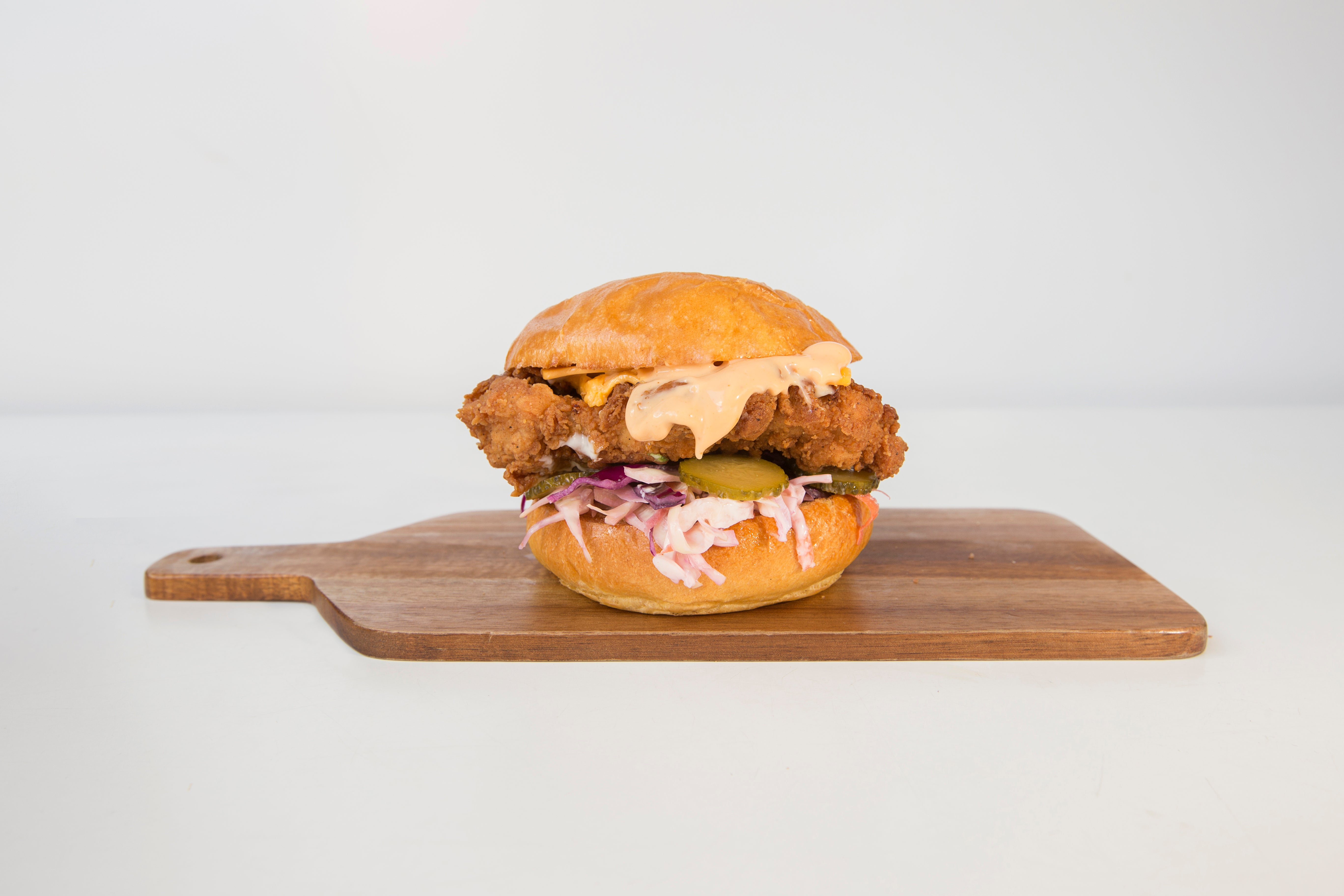 CLASSIC CHICKEN BURGER