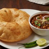 Chana Bathura 2 Pcs Breakfast