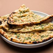 Cheese And Chilli Garlic Naan